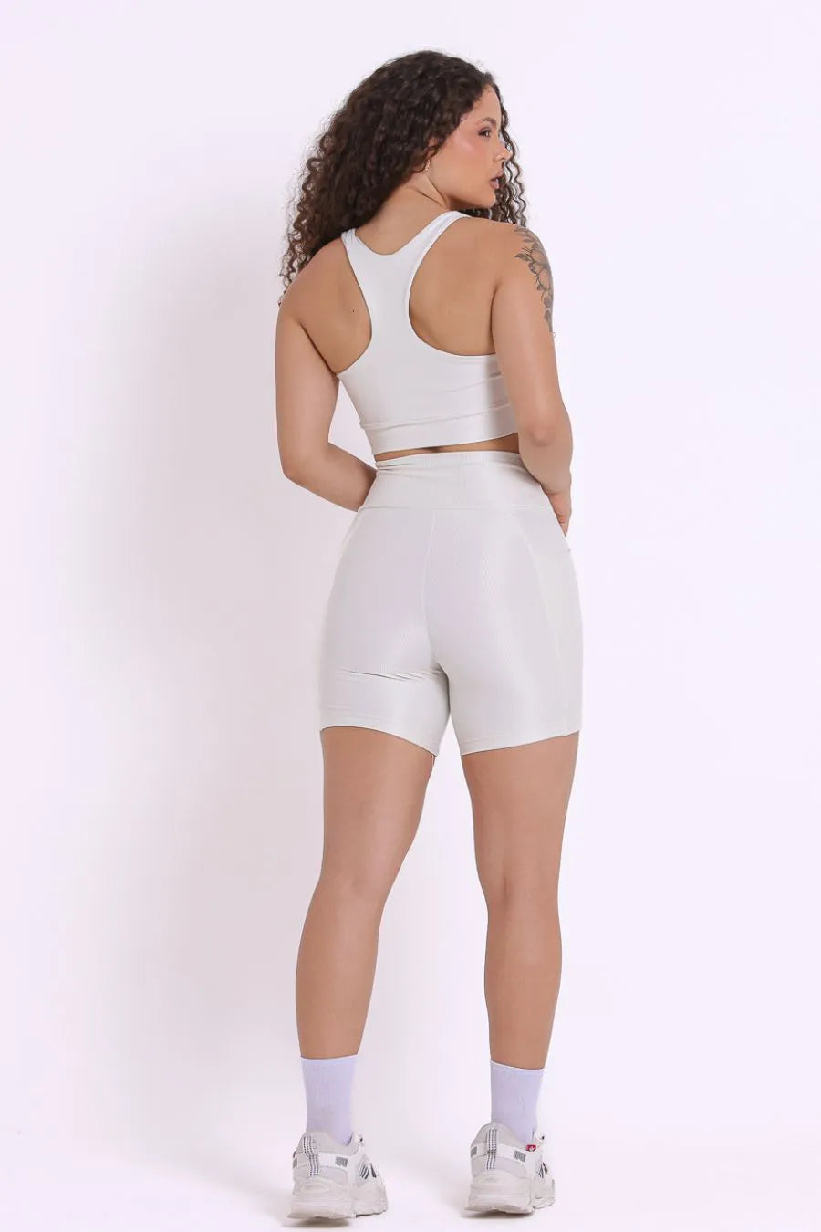 Conjunto Canelado de compressão Short com BOLSO
