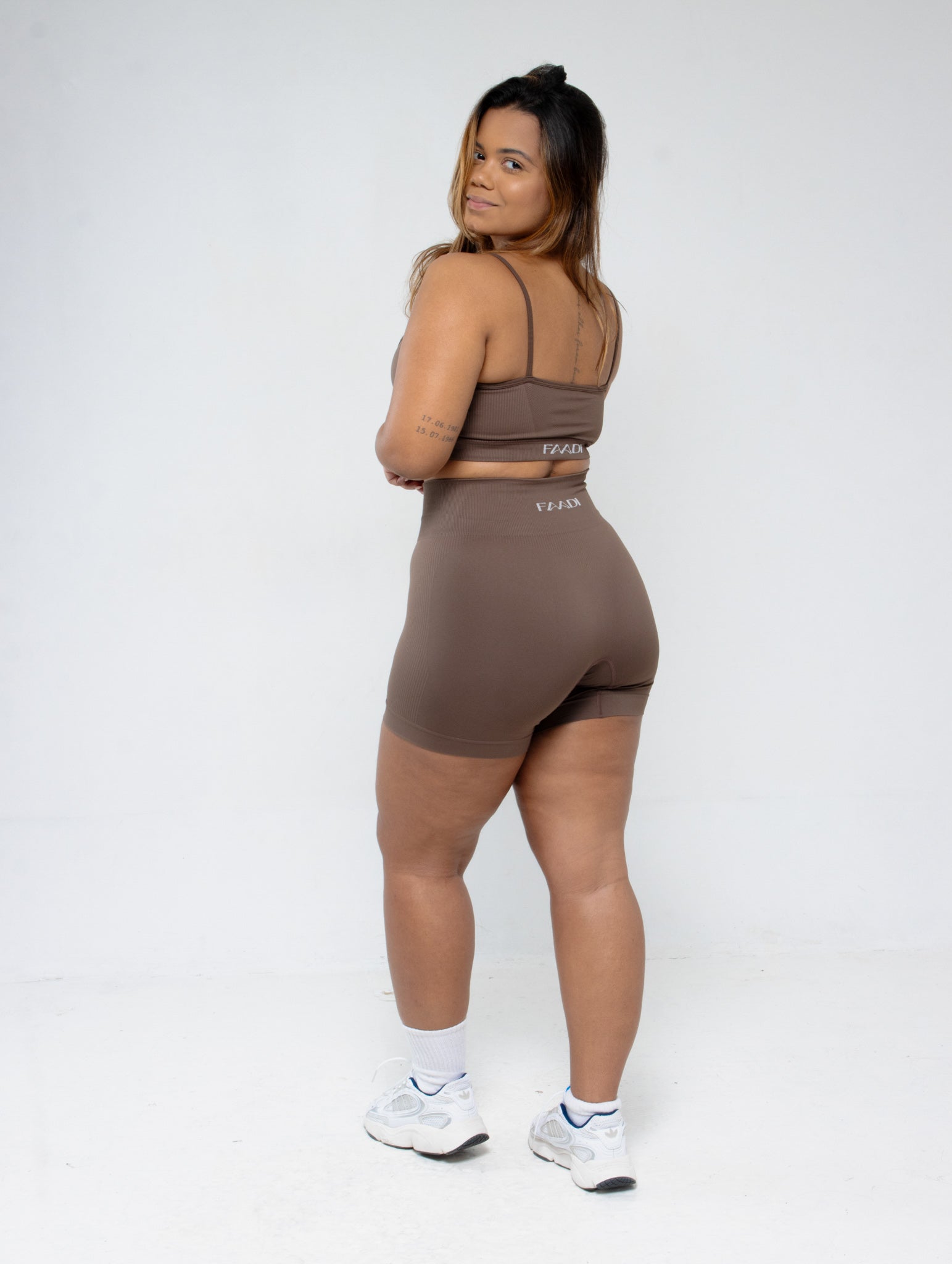 Short Seamless